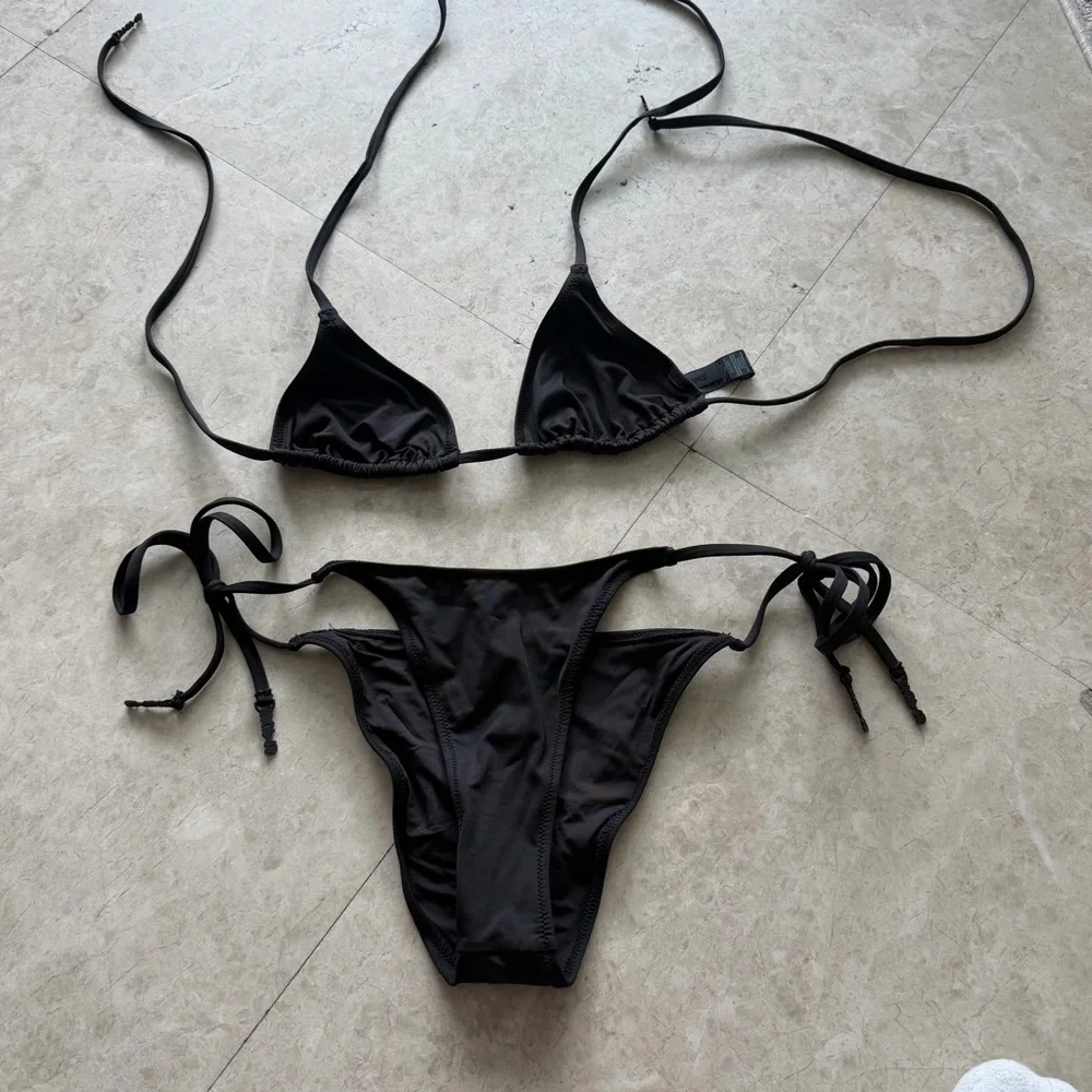 SKIMS signature bikini - black